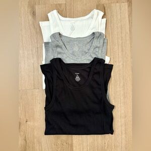 Open Box/Unused Men’s TZ Promise 3 Piece Assorted Ribbed Tank Undershirt -Size L
